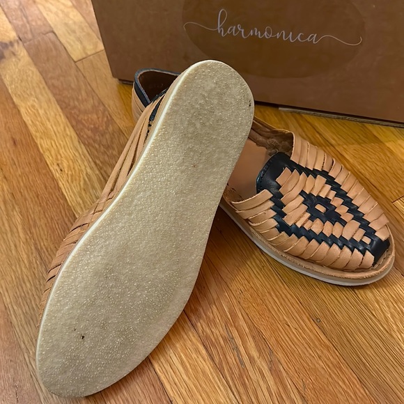 Harmonica handmade leather flat - Picture 4 of 5